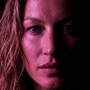 Imagem do prompt Rosto_realista_attached photo identity reference preserve